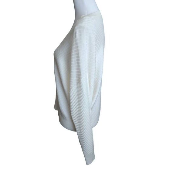 CYRUS WHITE/CREAM V-NECK DOLMAN SLEEVE SWEATER SZ.M NWOT. - Picture 3 of 6